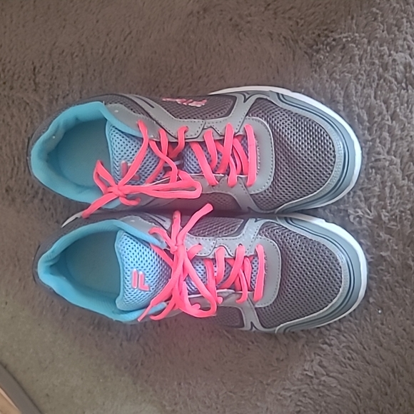 Fila soers womens running sneakers. - Picture 2 of 7